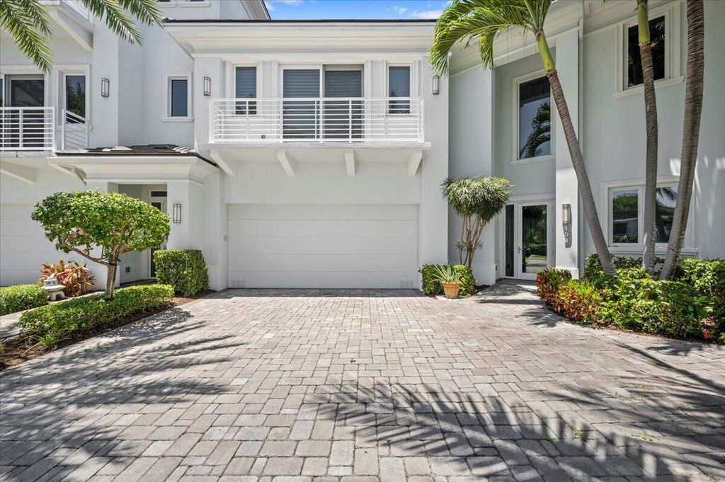Photo of 103 Water Club Court S, North Palm Beach, FL 33408 (MLS # R11002464)