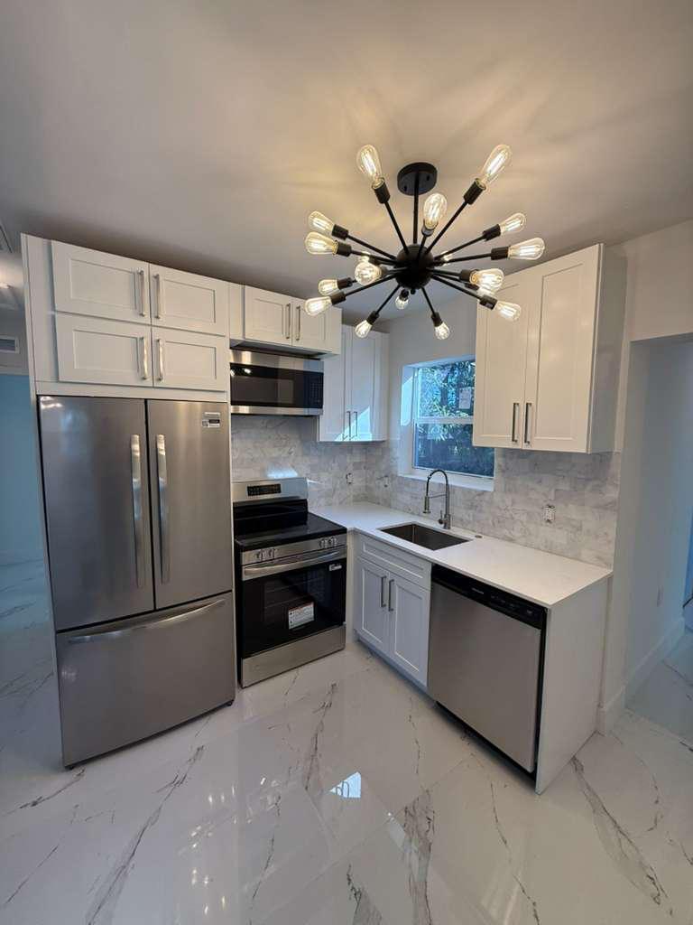 3370 NW 9th Street