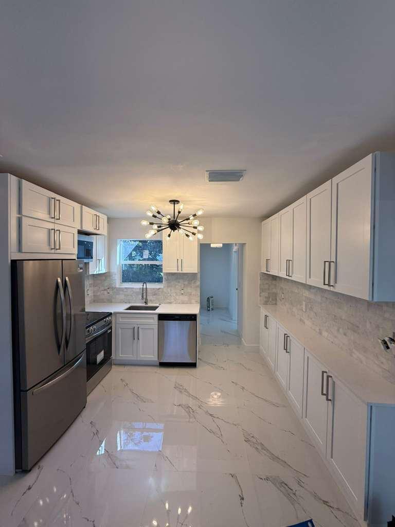 3370 NW 9th Street