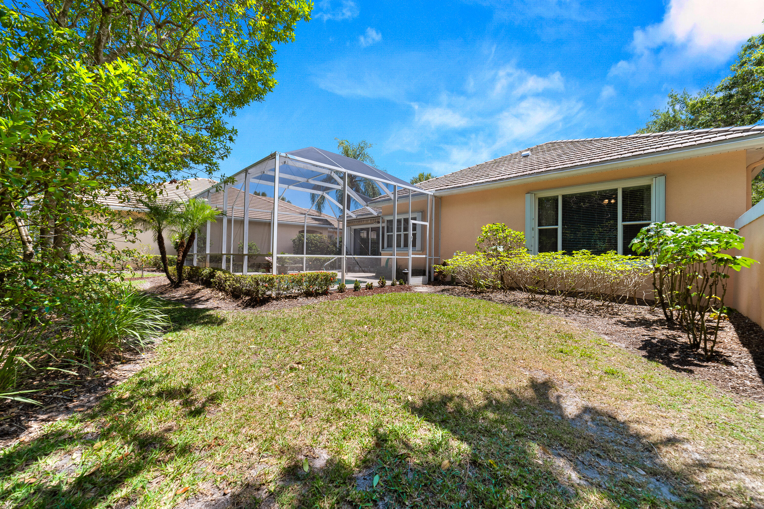 WILLOUGHBY - Residential