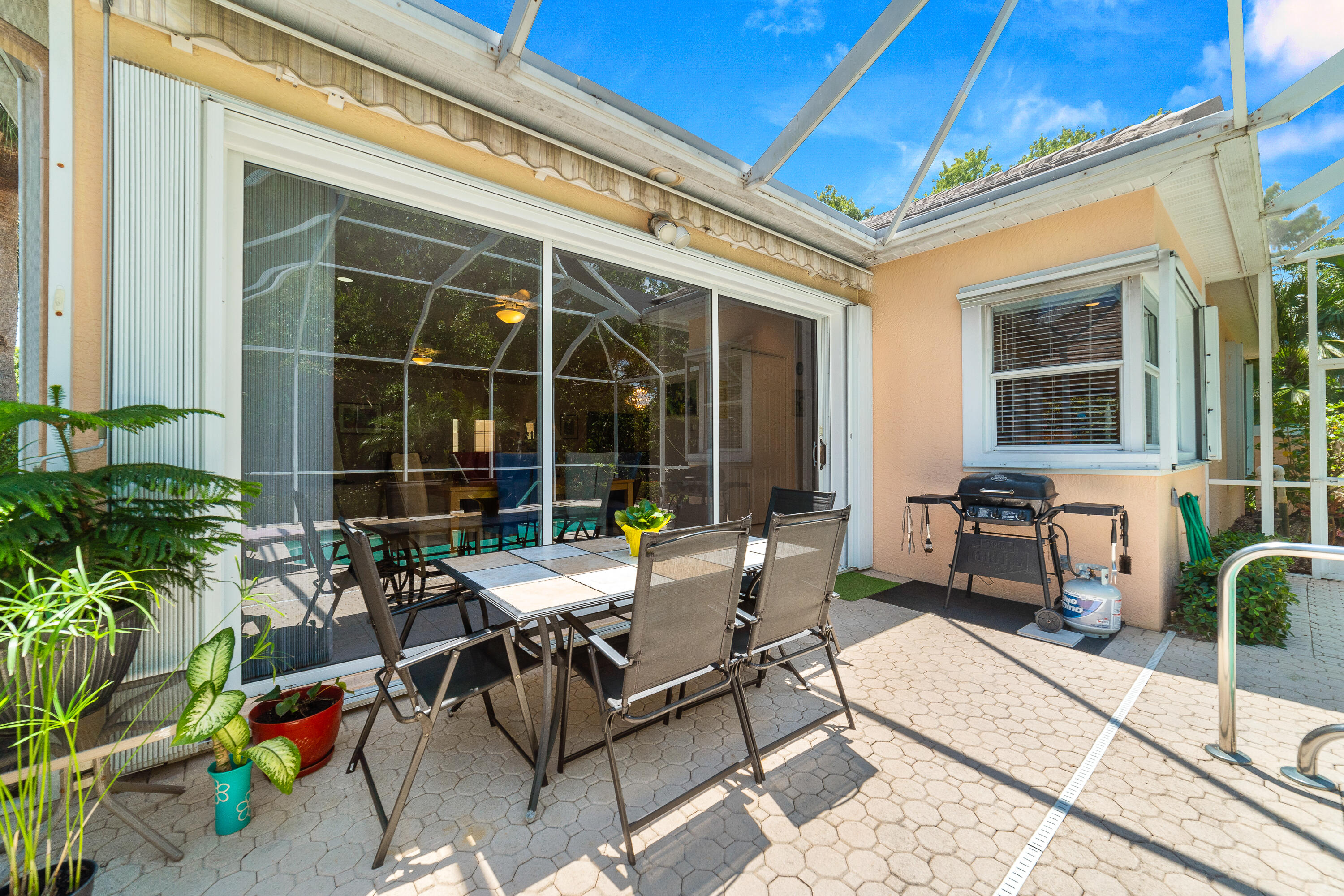 WILLOUGHBY - Residential