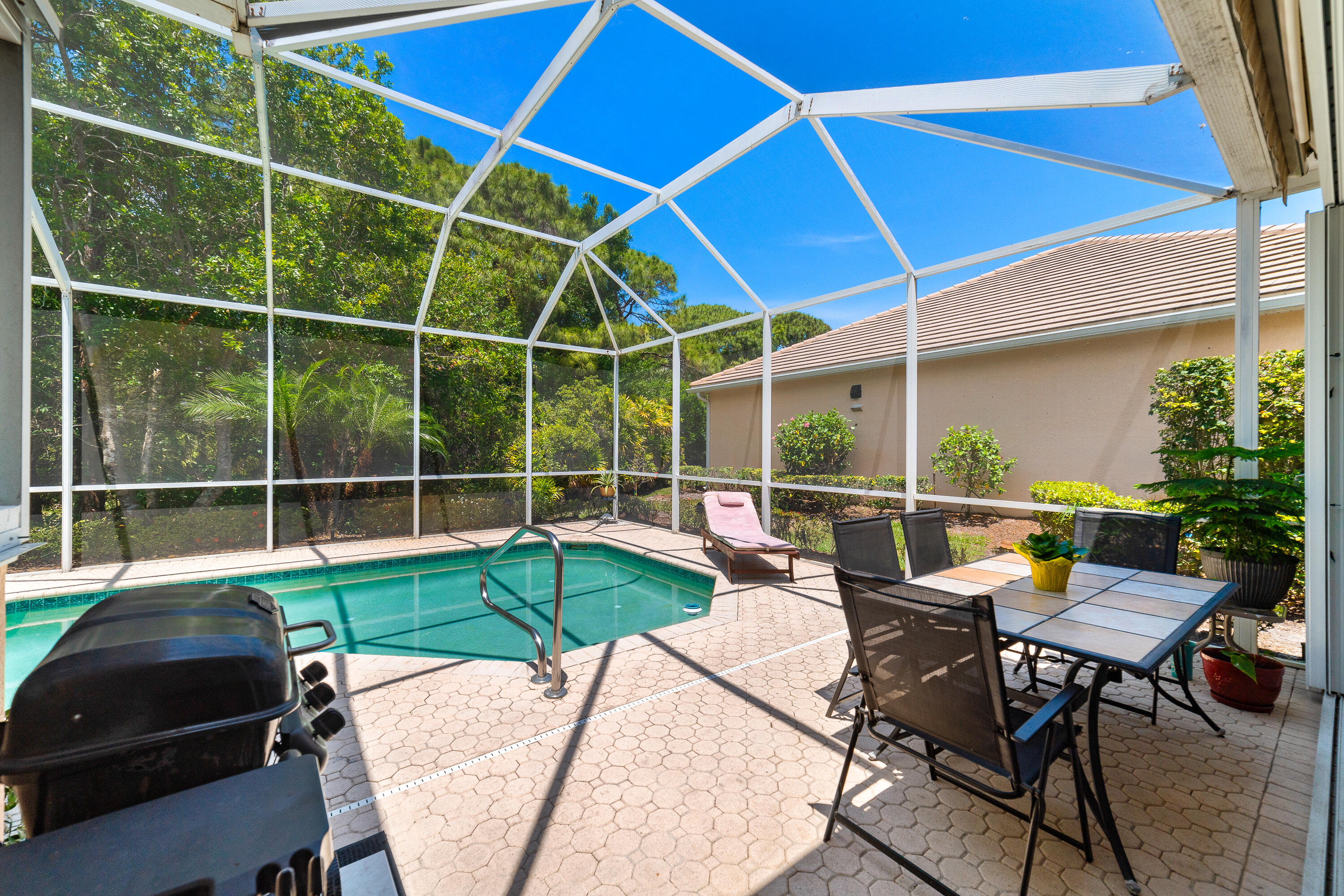 WILLOUGHBY - Residential