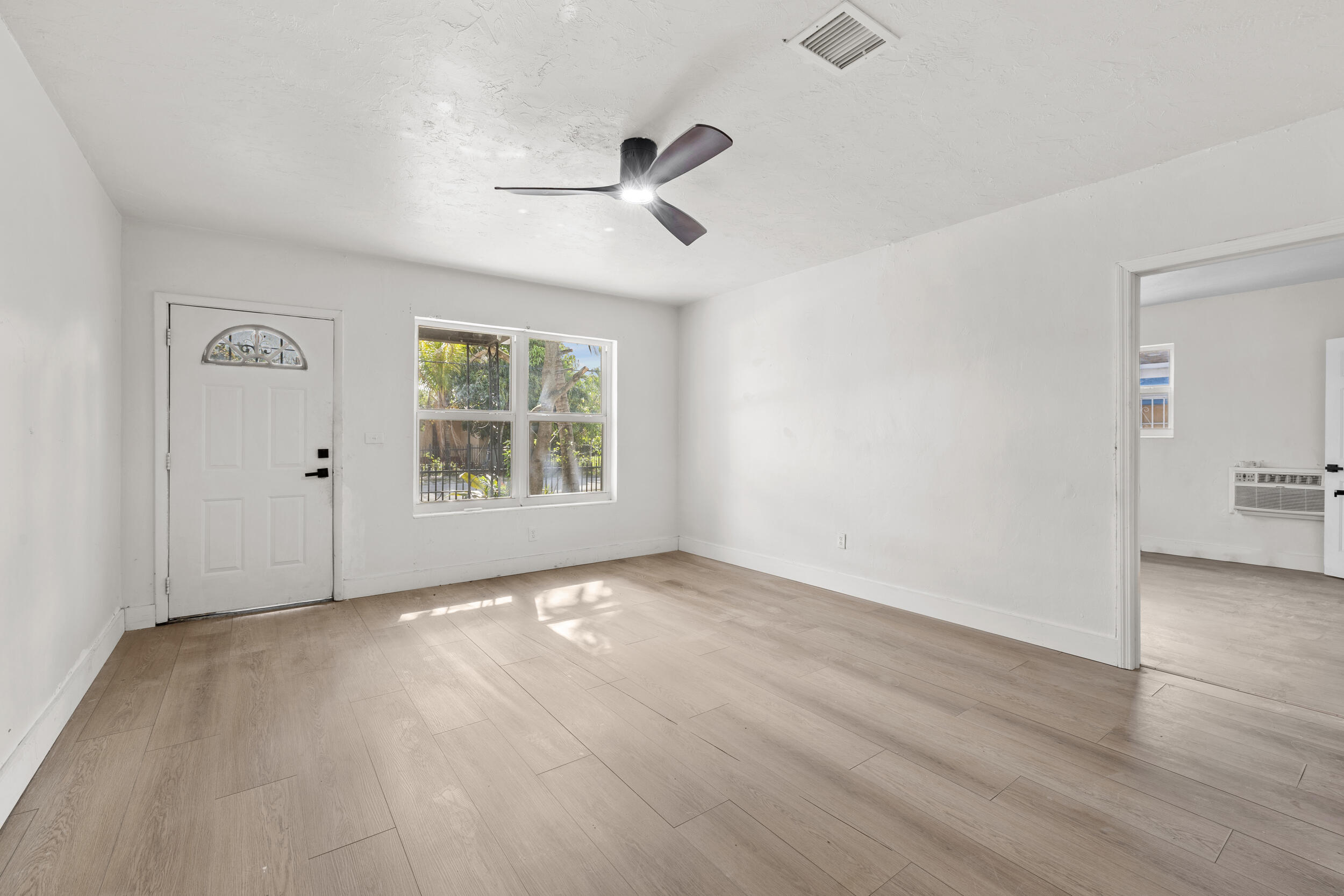 11610 NW 11th Avenue