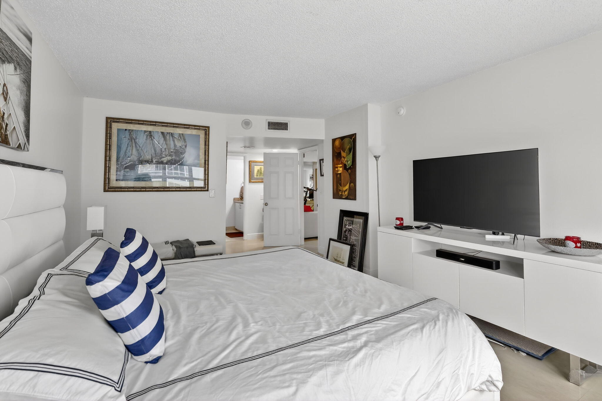 SOUTHPOINT CONDO - Residential