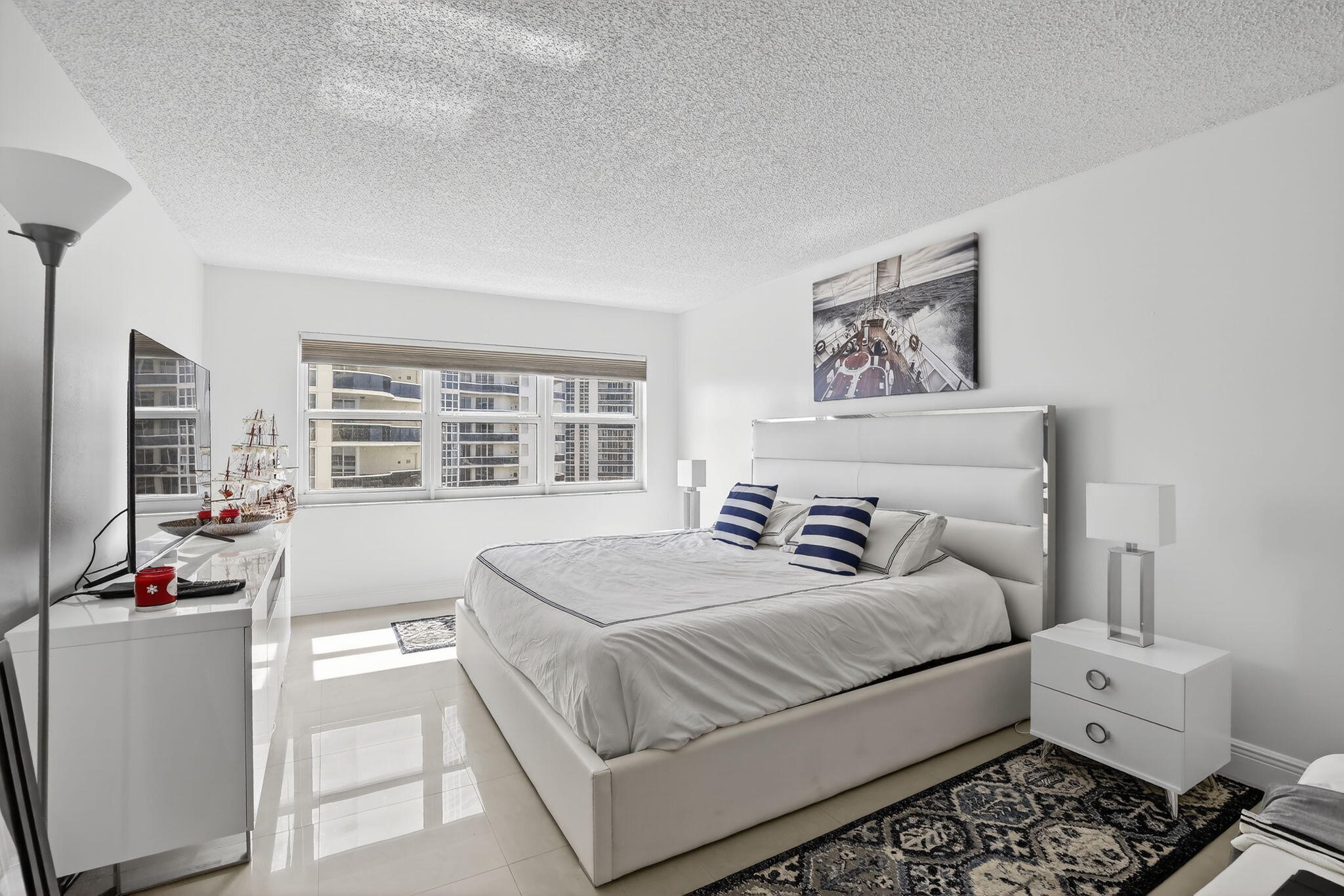 SOUTHPOINT CONDO - Residential