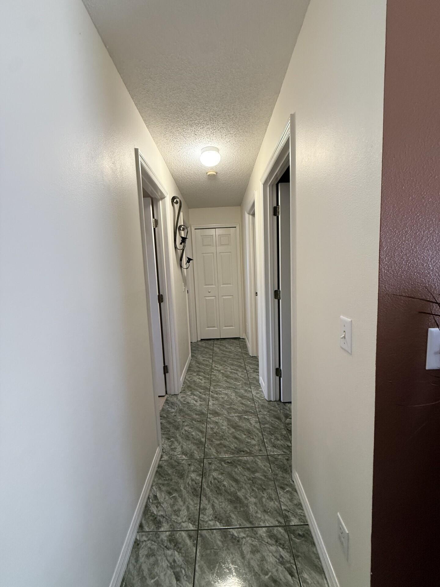 VERO LAKE ESTATES UNIT Q - Residential