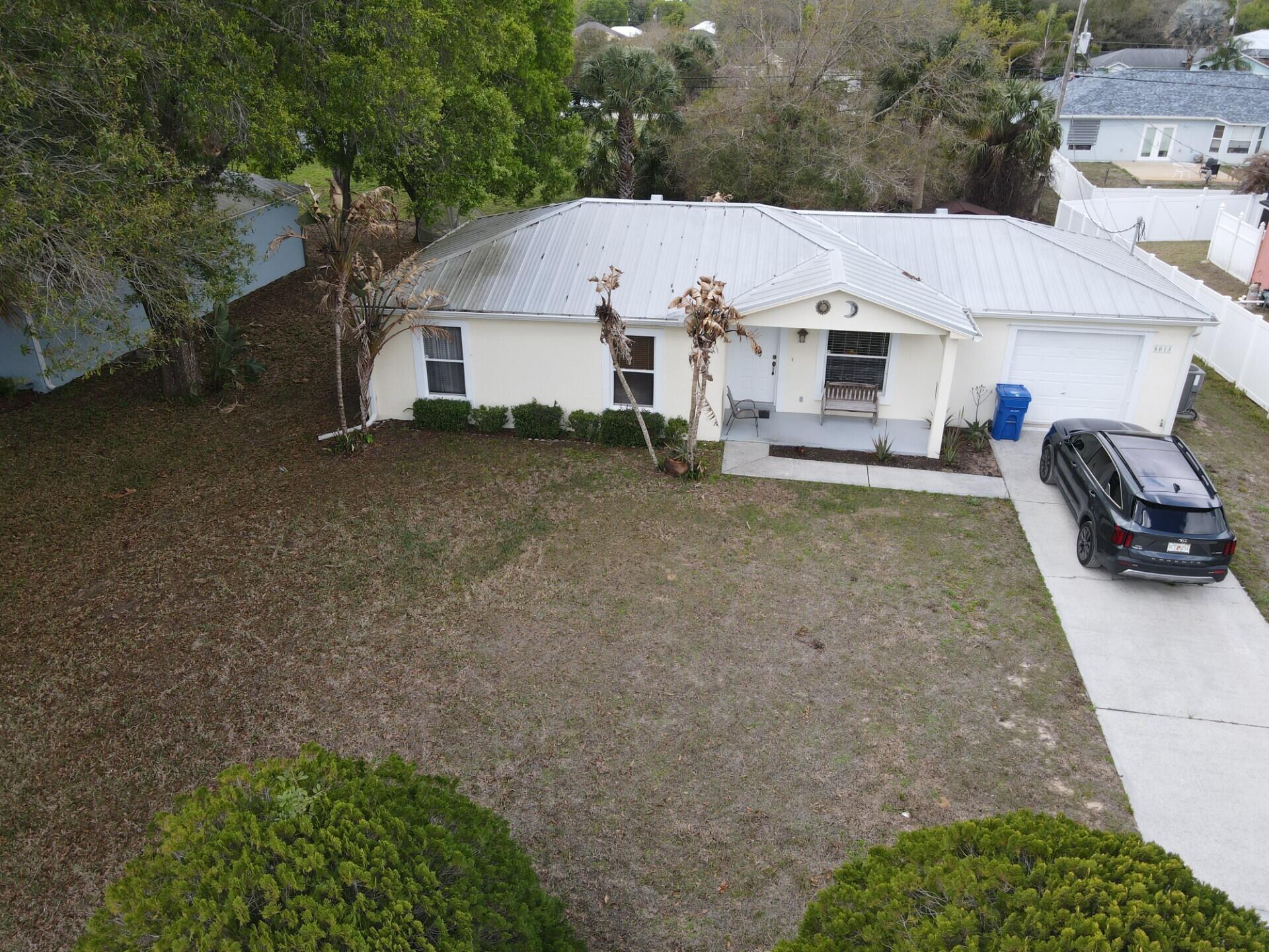 VERO LAKE ESTATES UNIT Q - Residential