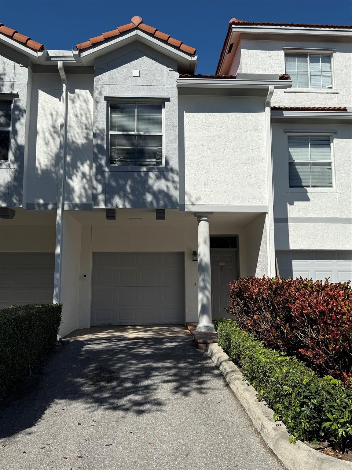 2048 Alta Meadows Ln 2008