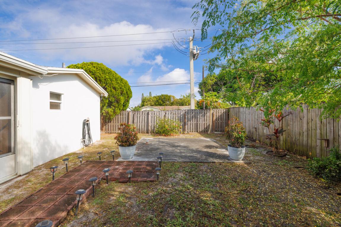 PALM BEACH LAKES SOUTH 2 - Residential