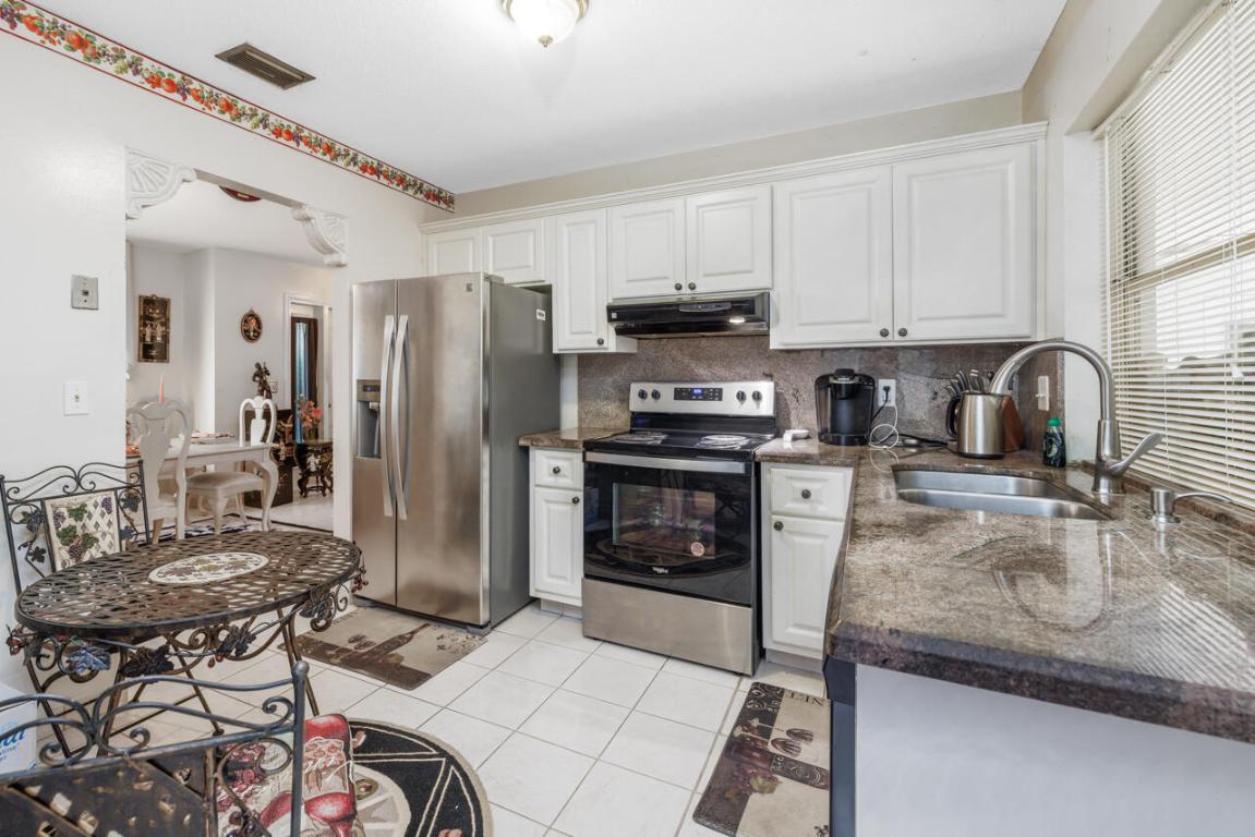 PALM BEACH LAKES SOUTH 2 - Residential