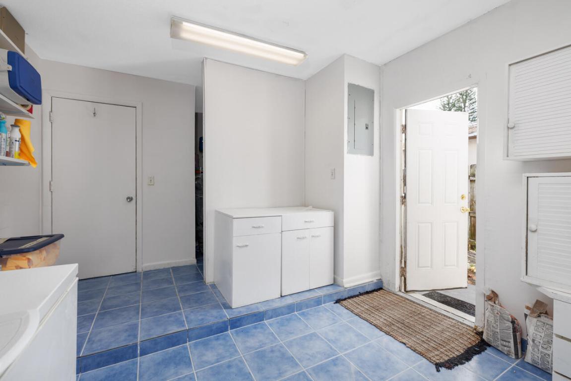 PALM BEACH LAKES SOUTH 2 - Residential