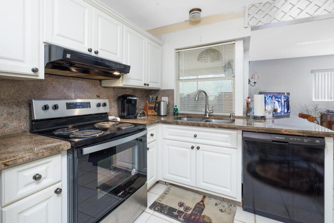 PALM BEACH LAKES SOUTH 2 - Residential