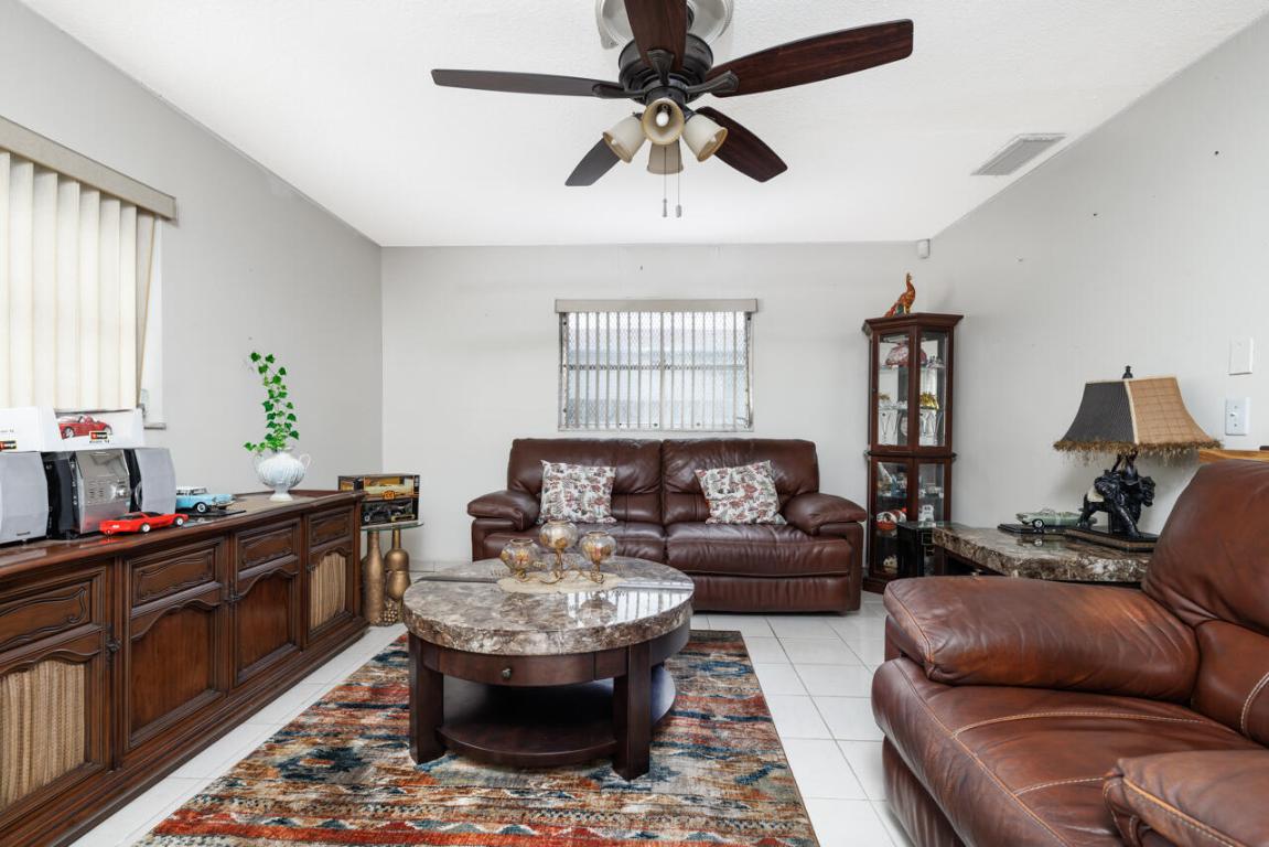 PALM BEACH LAKES SOUTH 2 - Residential