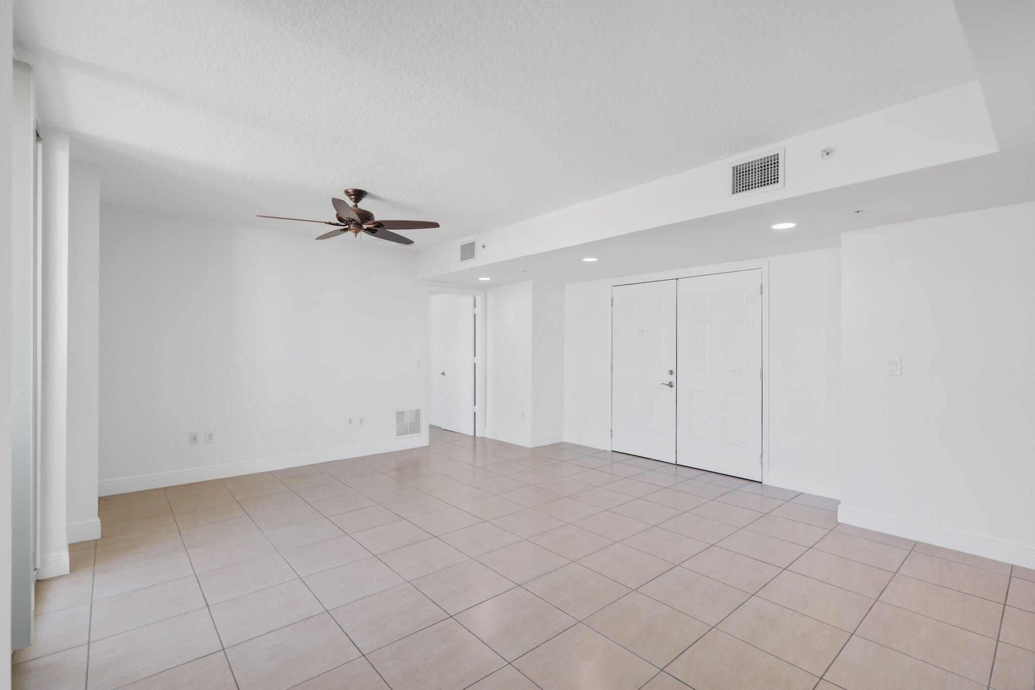 610 Clematis Street 512