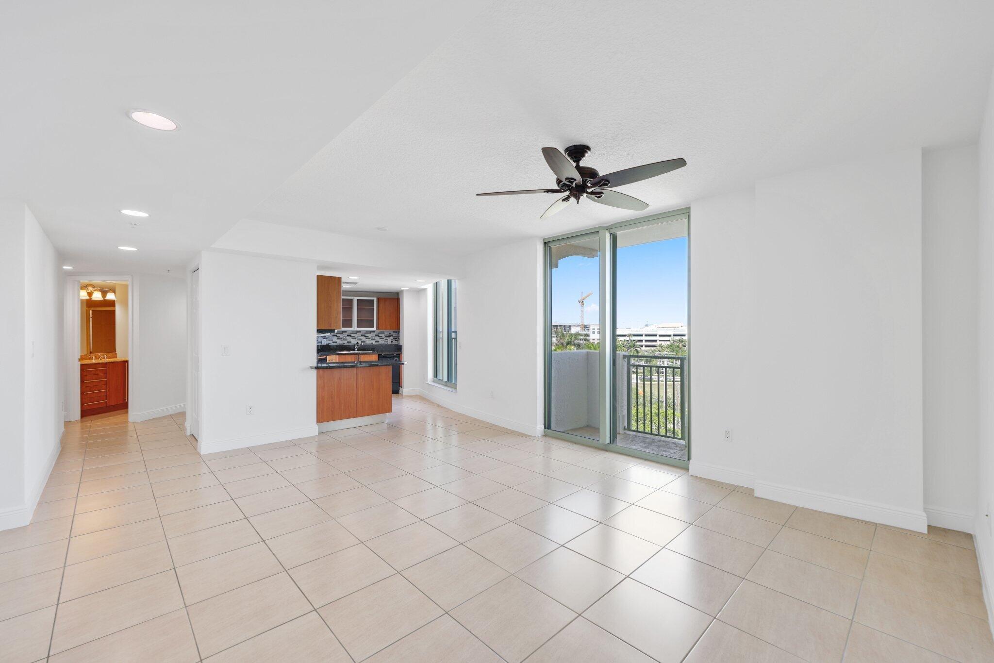 610 Clematis Street 512