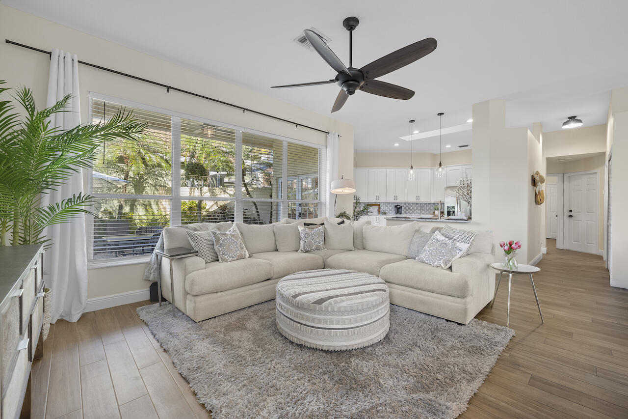 EMERALD FOREST OF WELLINGTON - Residential Lease