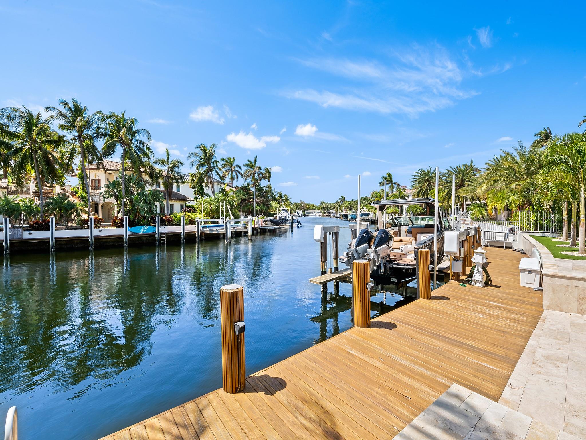 LIGHTHOUSE POINT 5TH SEC 39-25 - Residential