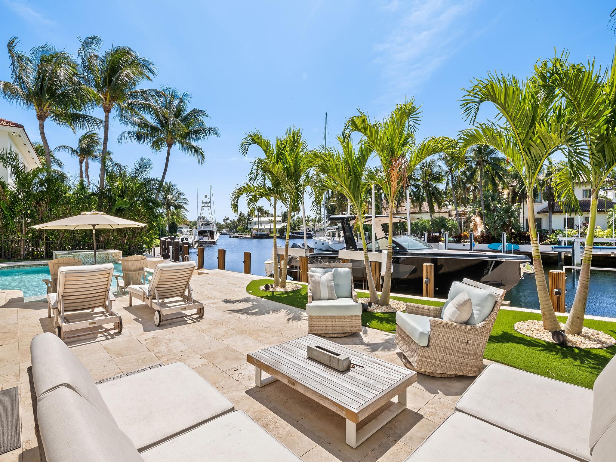 LIGHTHOUSE POINT 5TH SEC 39-25 - Residential