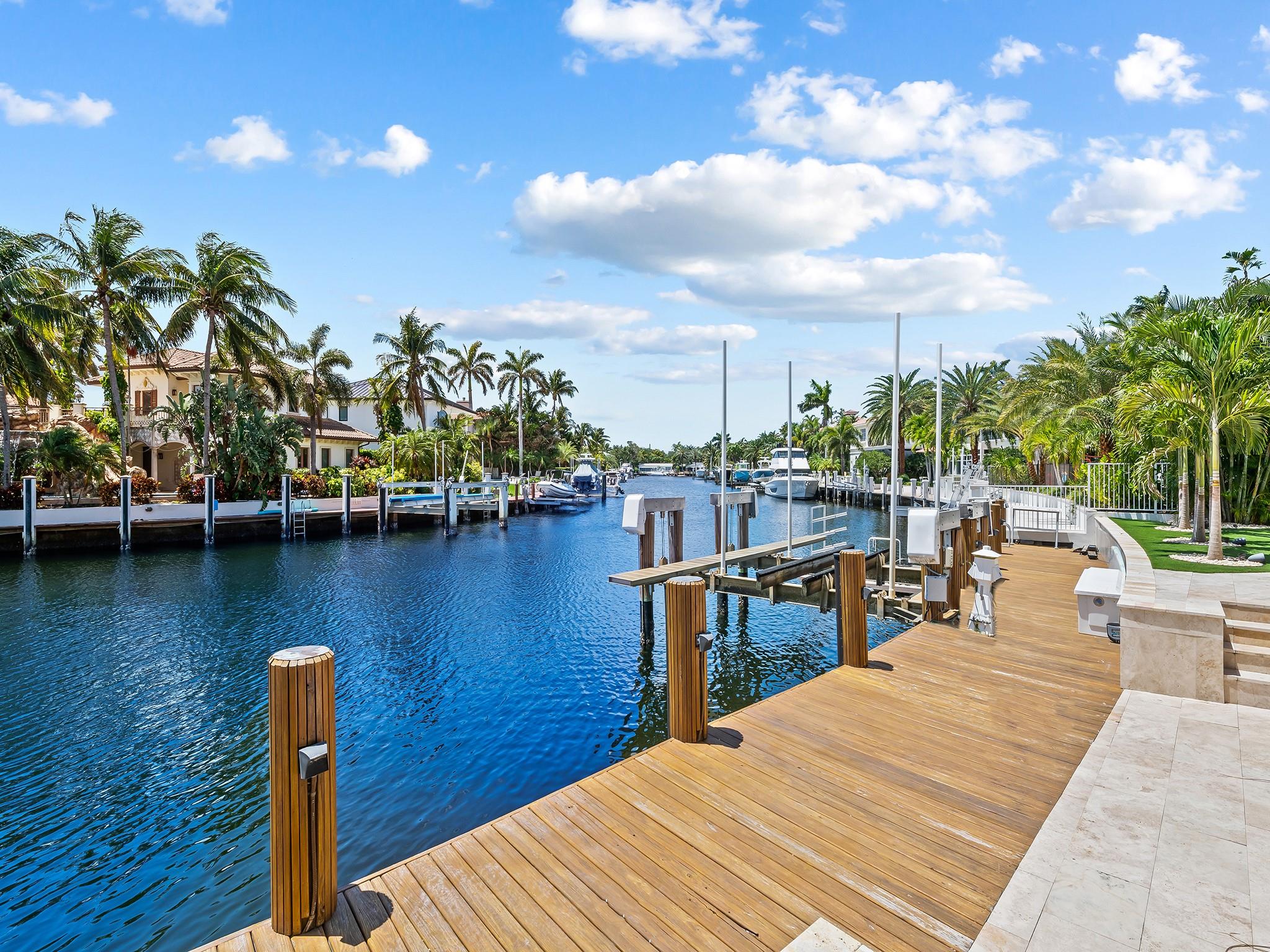 LIGHTHOUSE POINT 5TH SEC 39-25 - Residential