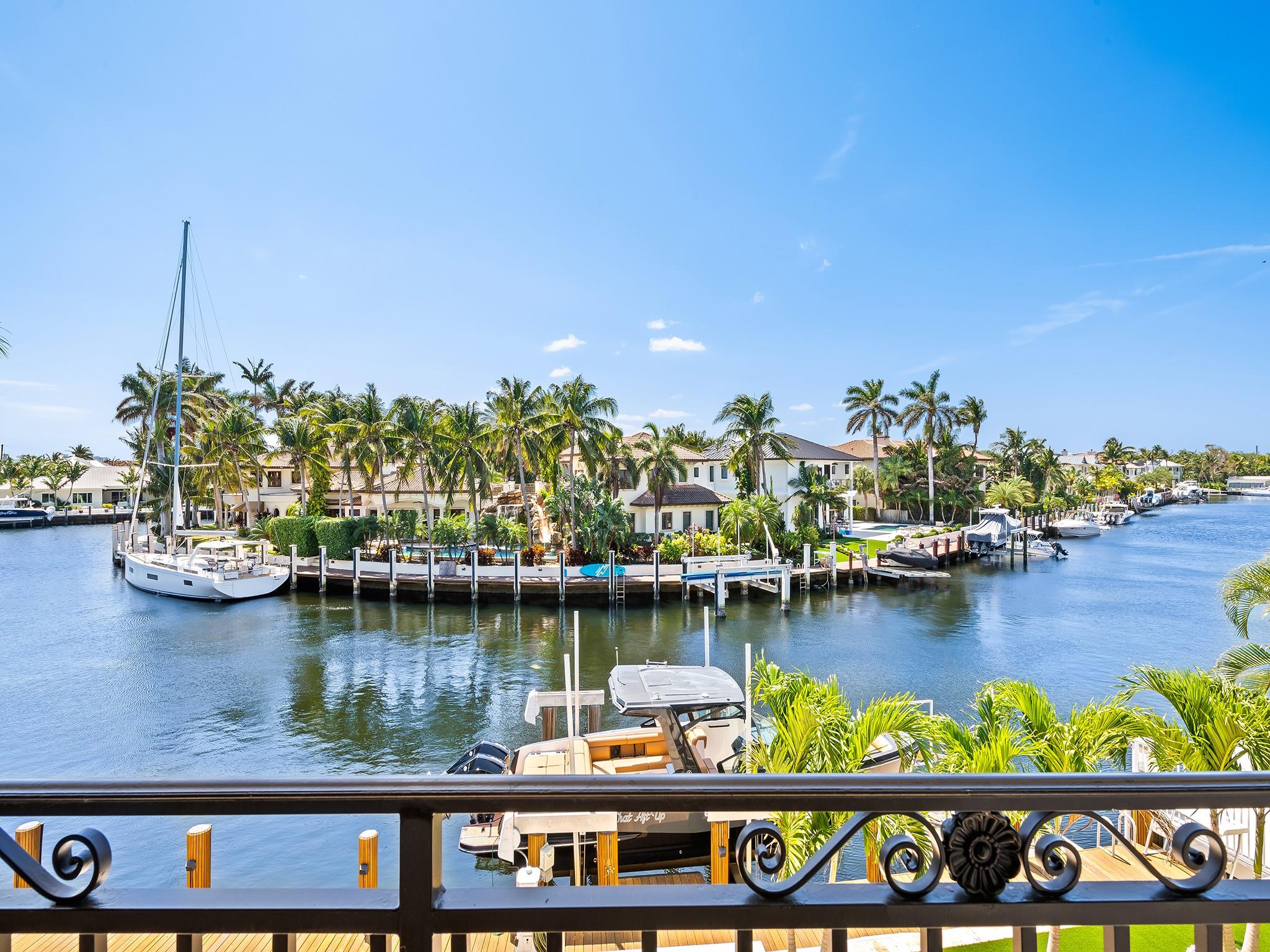 LIGHTHOUSE POINT 5TH SEC 39-25 - Residential