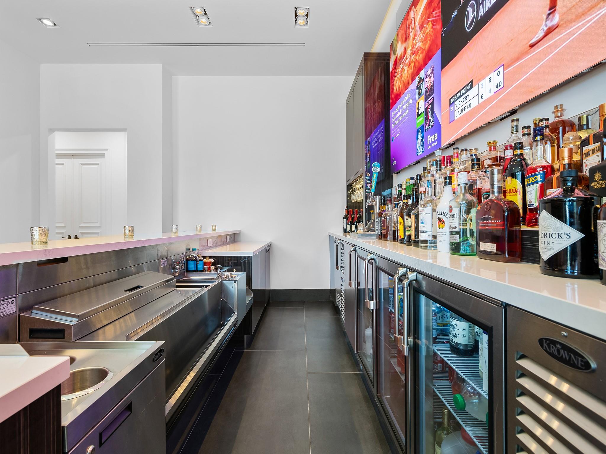 LIGHTHOUSE POINT 5TH SEC 39-25 - Residential