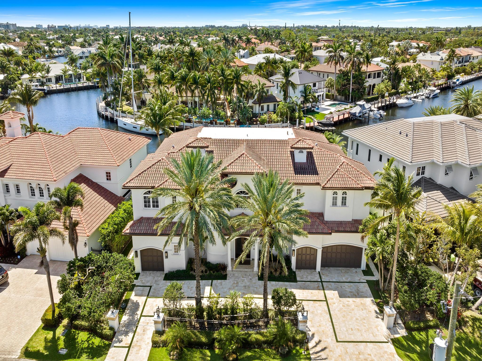 LIGHTHOUSE POINT 5TH SEC 39-25 - Residential