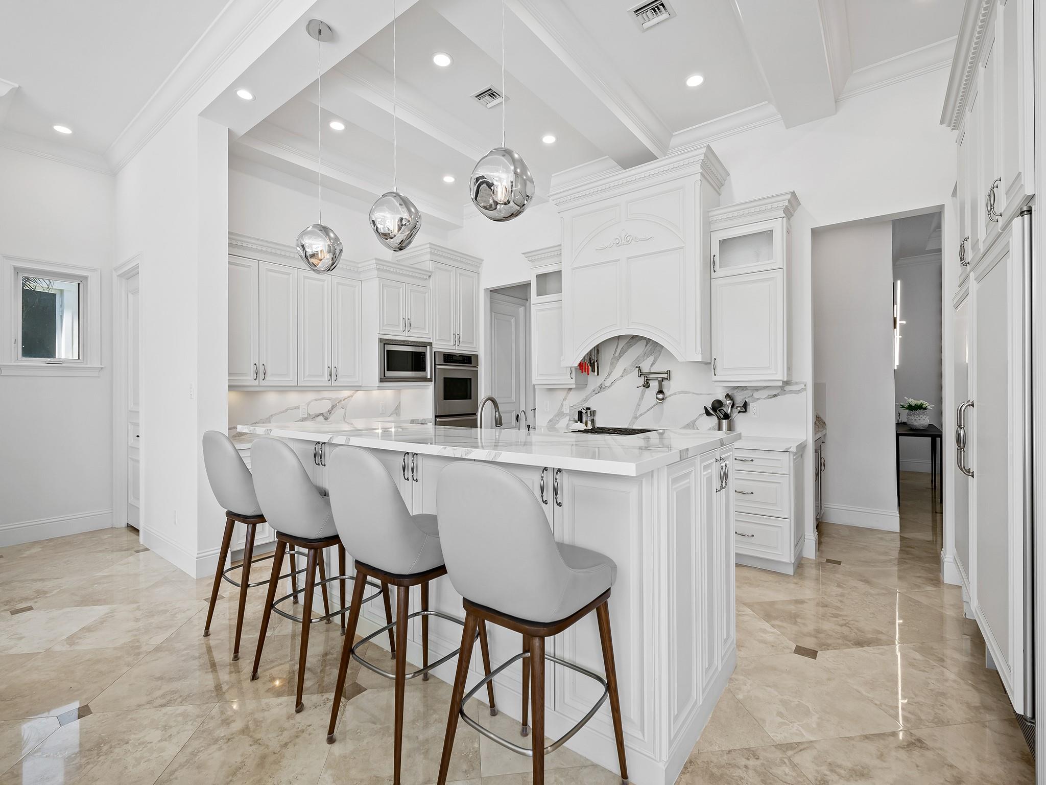 LIGHTHOUSE POINT 5TH SEC 39-25 - Residential