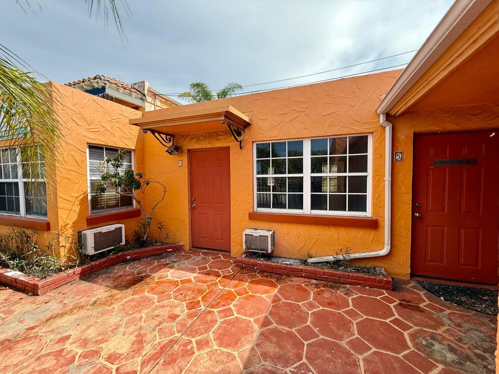 Photo of 2135 Broadway, Riviera Beach, FL 33404 (MLS # B26070072)