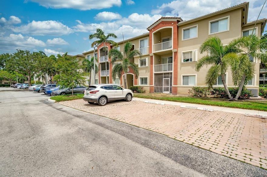 CLEAN AND MODERN 3 BEDROOM 2 BATHROOM CONDO LOCATED ON NOVA DRIVE IN DAVIE AVAILABLE FOR RENTAL. CENTRALLY LOCATED NEARBY HIGHWAYS, SCHOOLS, SHOPPING, HOSPITALS, AND UNIVERSITIES. CONDO FEATURES VAULTED CEILINGS,  LAMINATE FLOORS THROUGHOUT, STAINLESS STEEL APPLIANCES, GRANITE COUNTERS, VAULTED CEILINGS, WASHER/DRYER, AND 2 BALCONIES. COMMUNITY HAS PLENTY OF PARKING SPACES FOR EASE OF PARKING. CLEAN AND SAFE COMMUNITY FOR ALL AGES