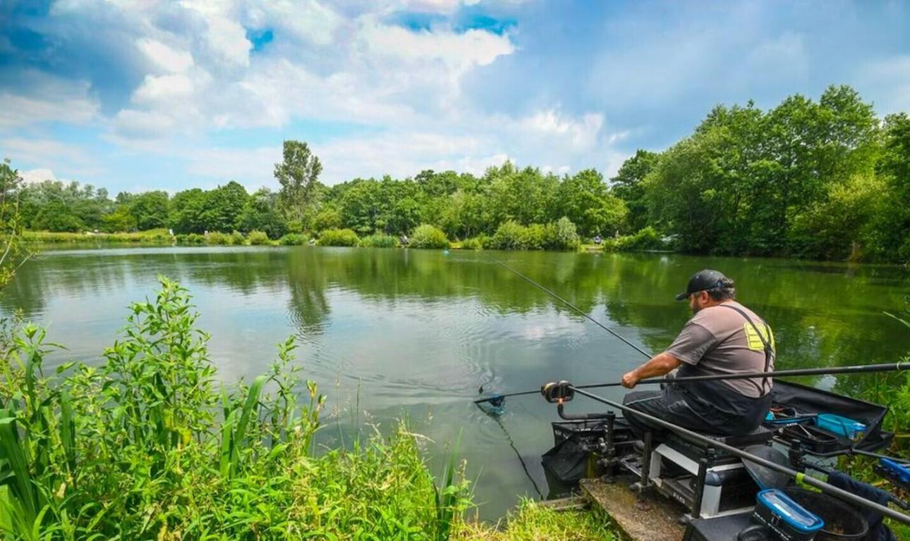 INTERLACHEN LAKES ESTATES - Land