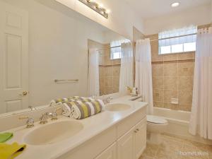 MARTINS CROSSING - Residential