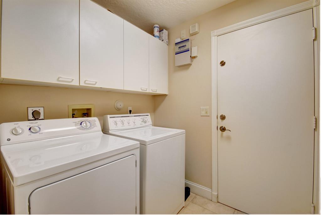 THE SHORES - Residential