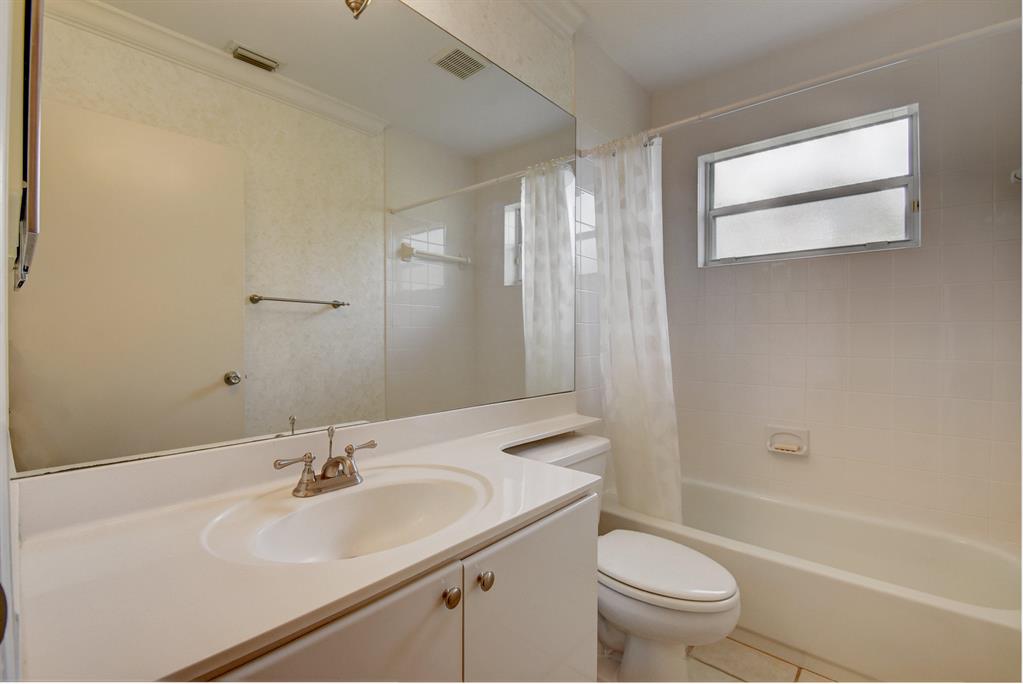 THE SHORES - Residential