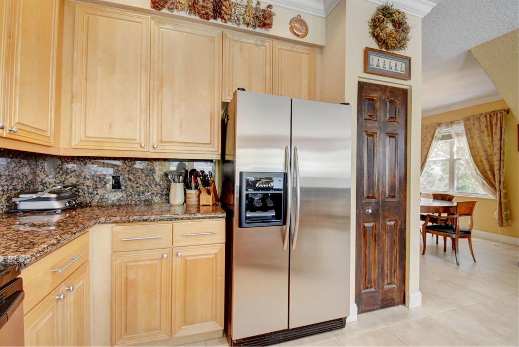 THE SHORES - Residential