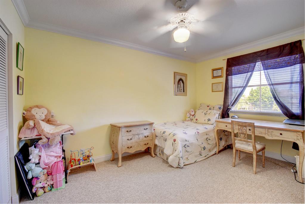 THE SHORES - Residential