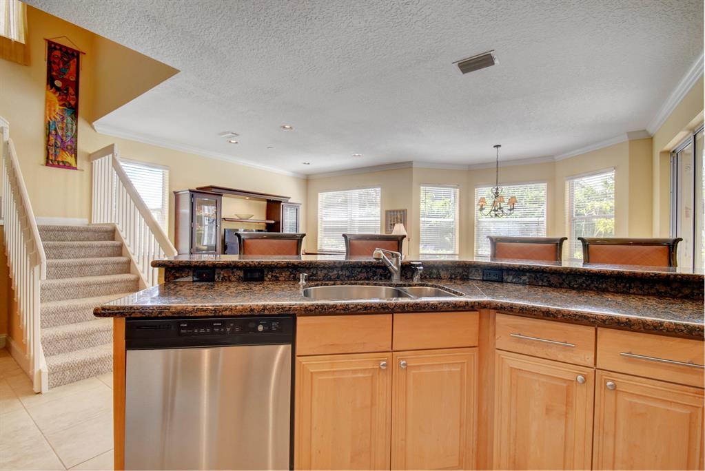 THE SHORES - Residential