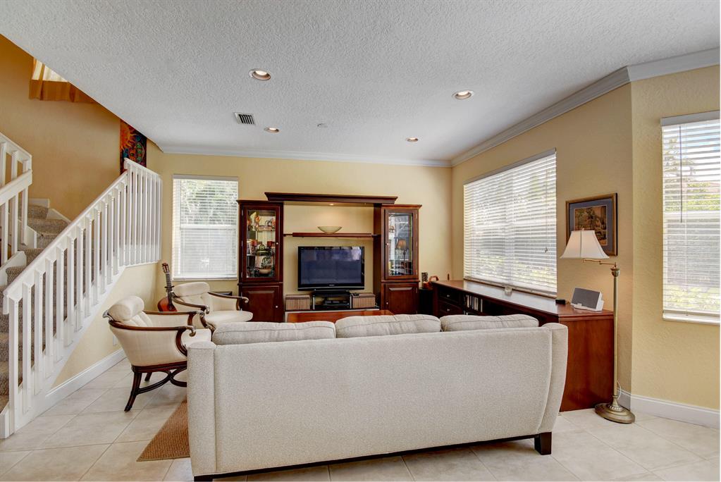 THE SHORES - Residential