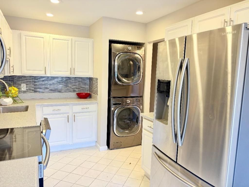 Photo of 50 Stratford Lane #E, Boynton Beach, FL 33436 (MLS # R11155298)