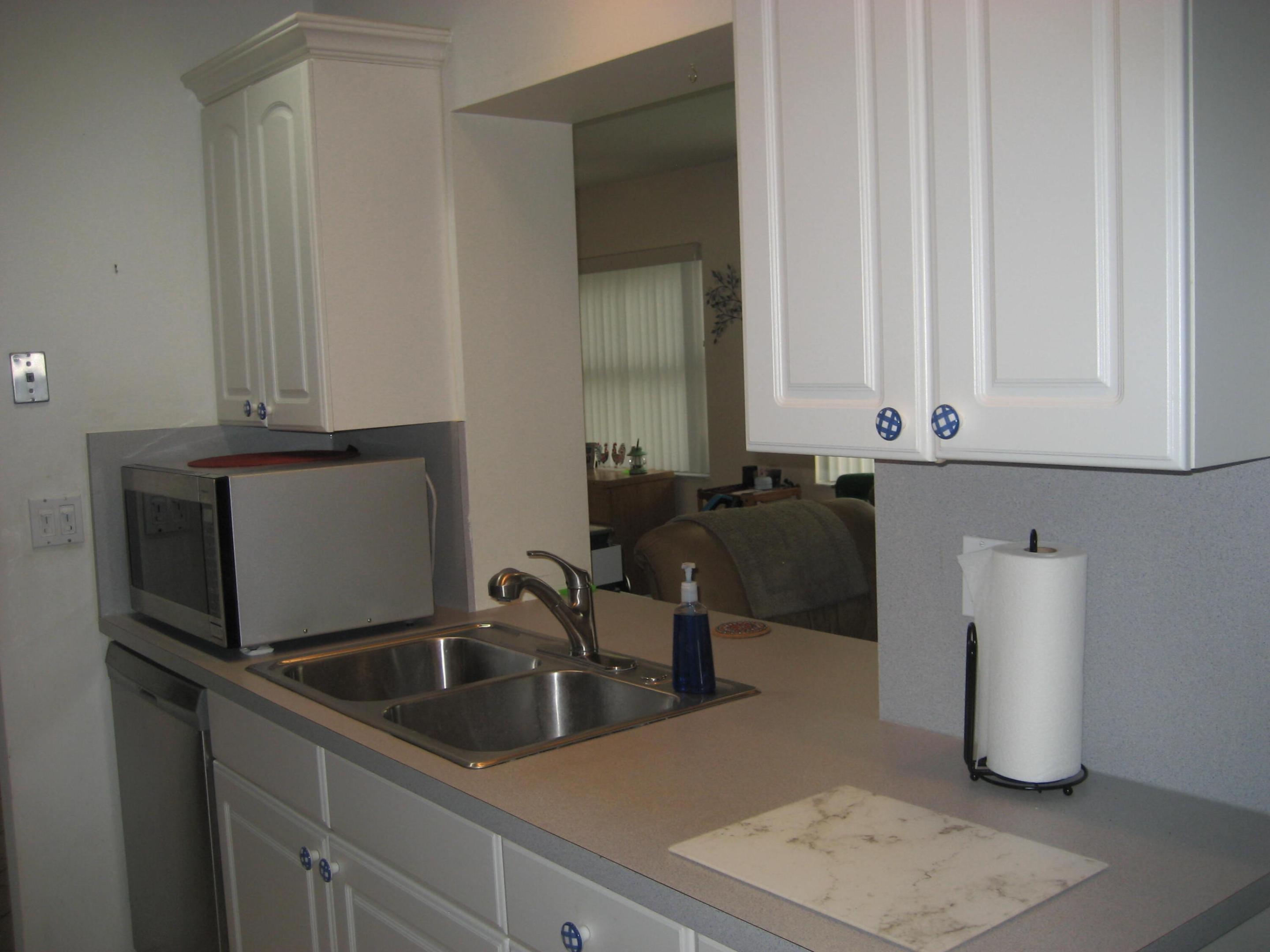 PALM BEACH LEISUREVILLE SEC 10 - Residential