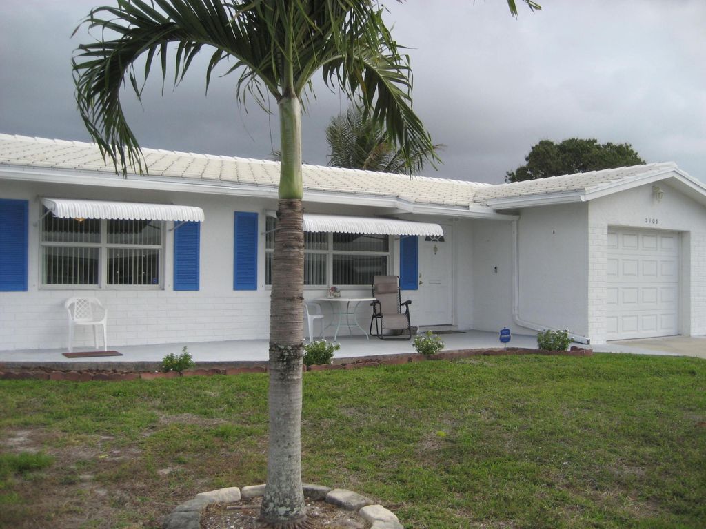 Photo of 2108 SW 15th Street, Boynton Beach, FL 33426 (MLS # B26009635)