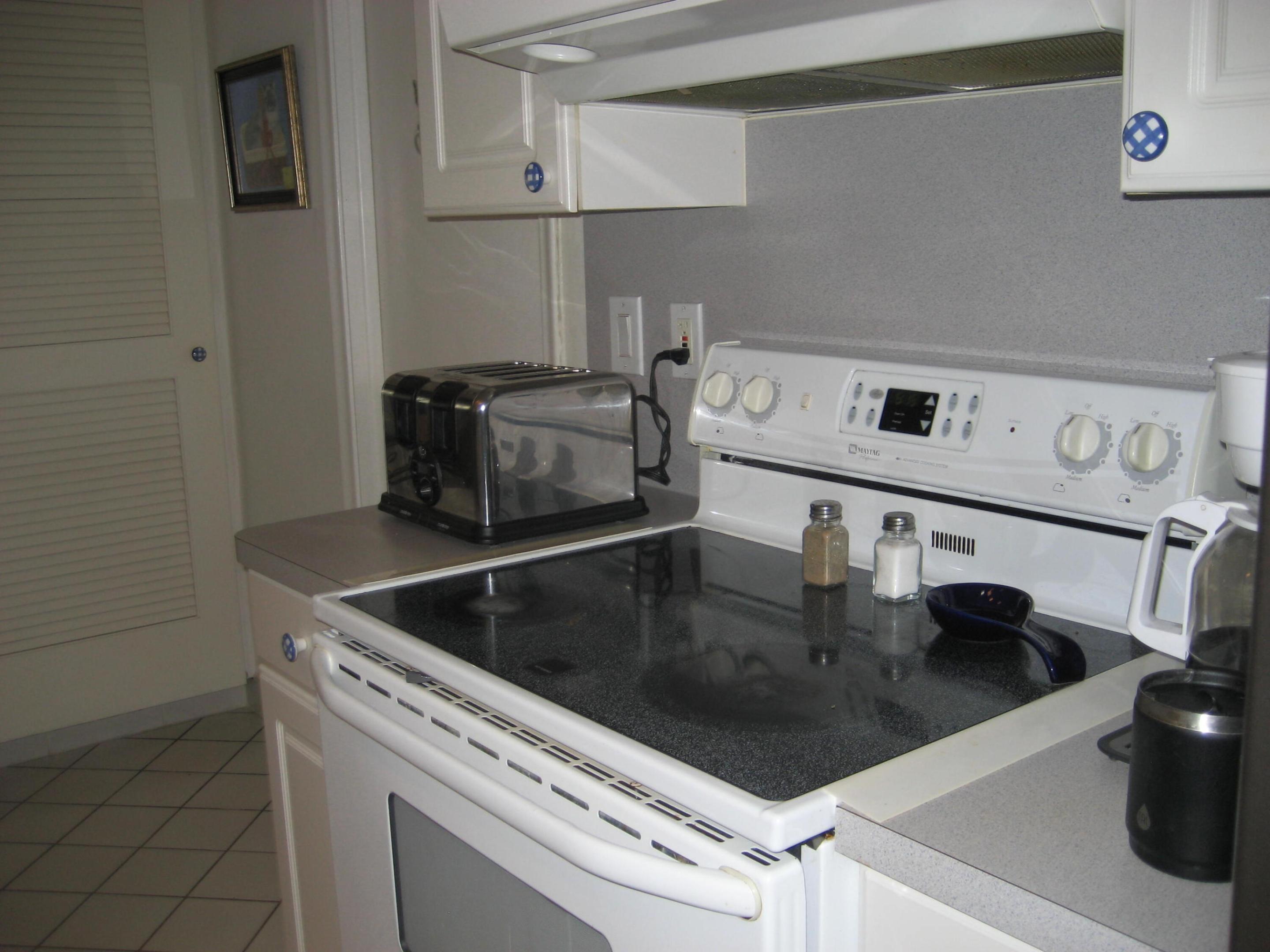 PALM BEACH LEISUREVILLE SEC 10 - Residential