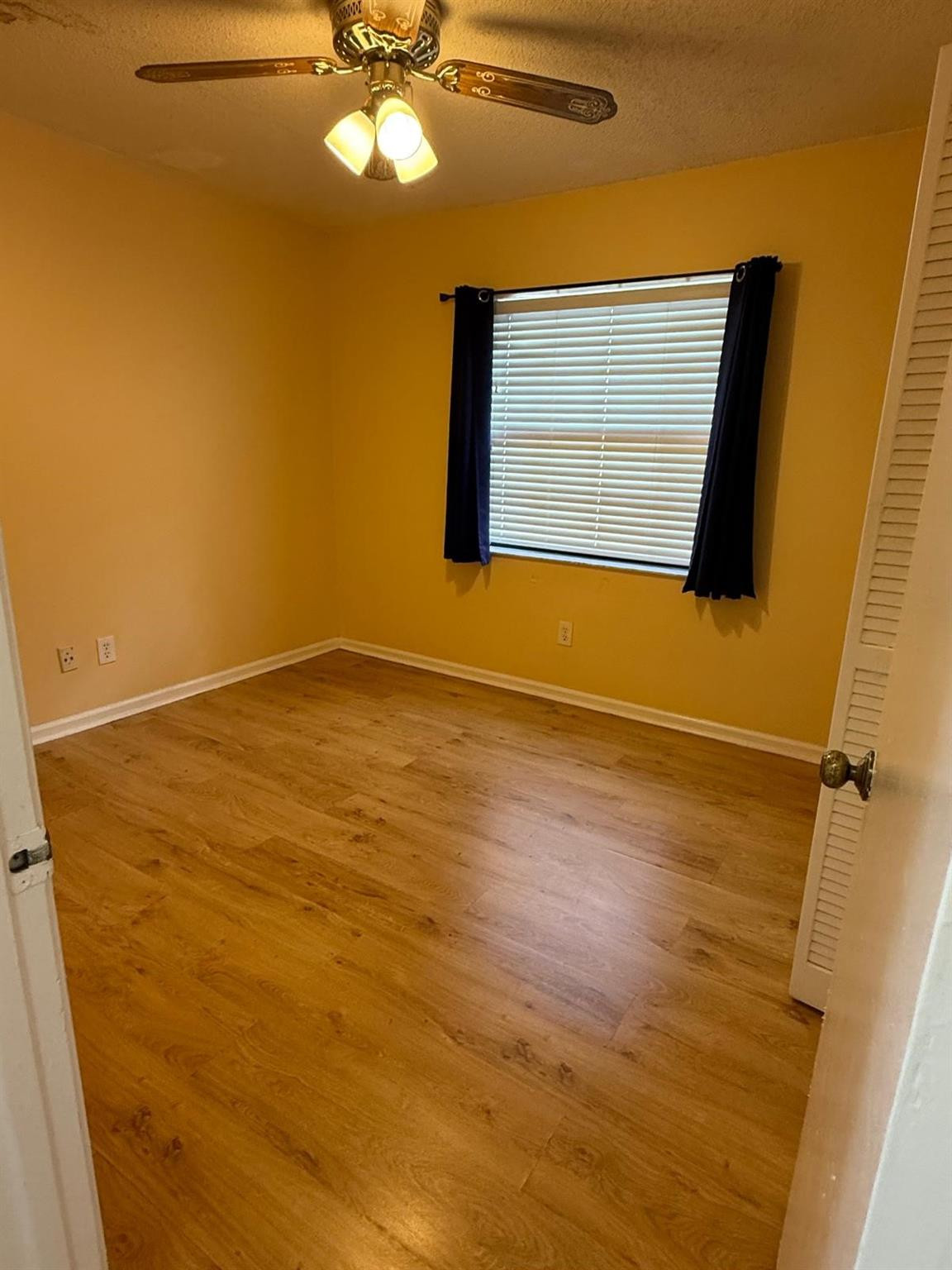 Grenadier Lakes At Welleb - Residential Lease