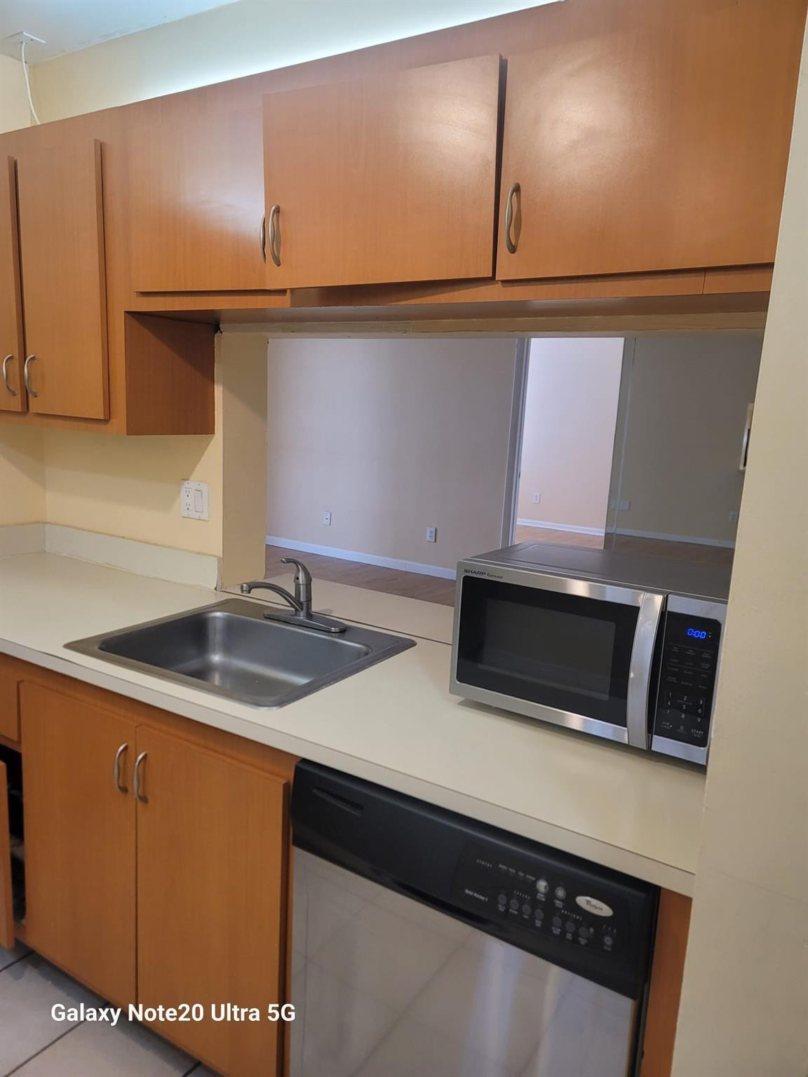 Grenadier Lakes At Welleb - Residential Lease