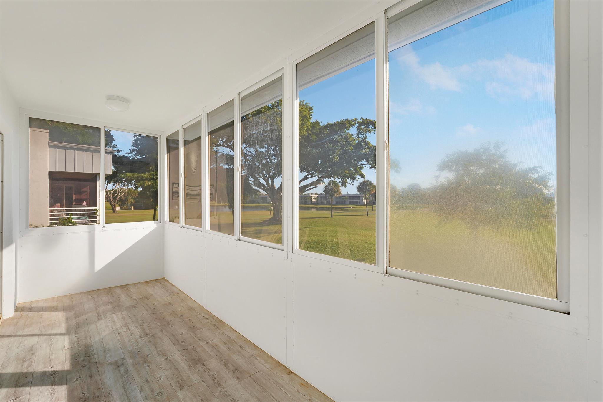 KINGS POINT FLANDERS COND - Residential