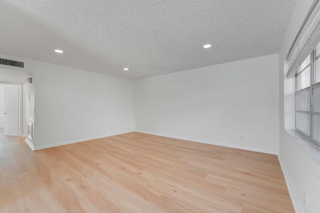 Photo of 332 Flanders G, Delray Beach, FL 33484 (MLS # R11142294)