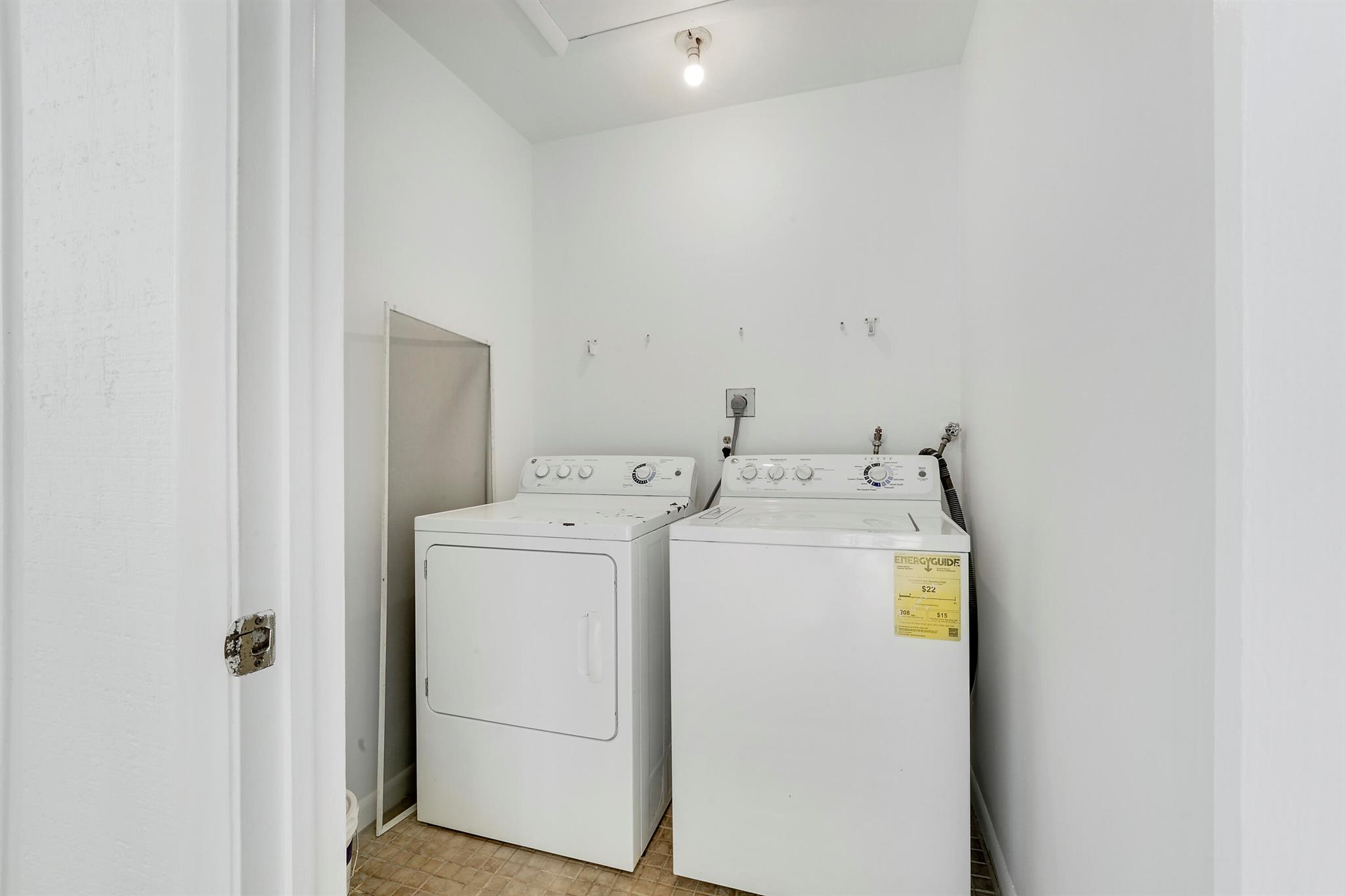 KINGS POINT FLANDERS COND - Residential