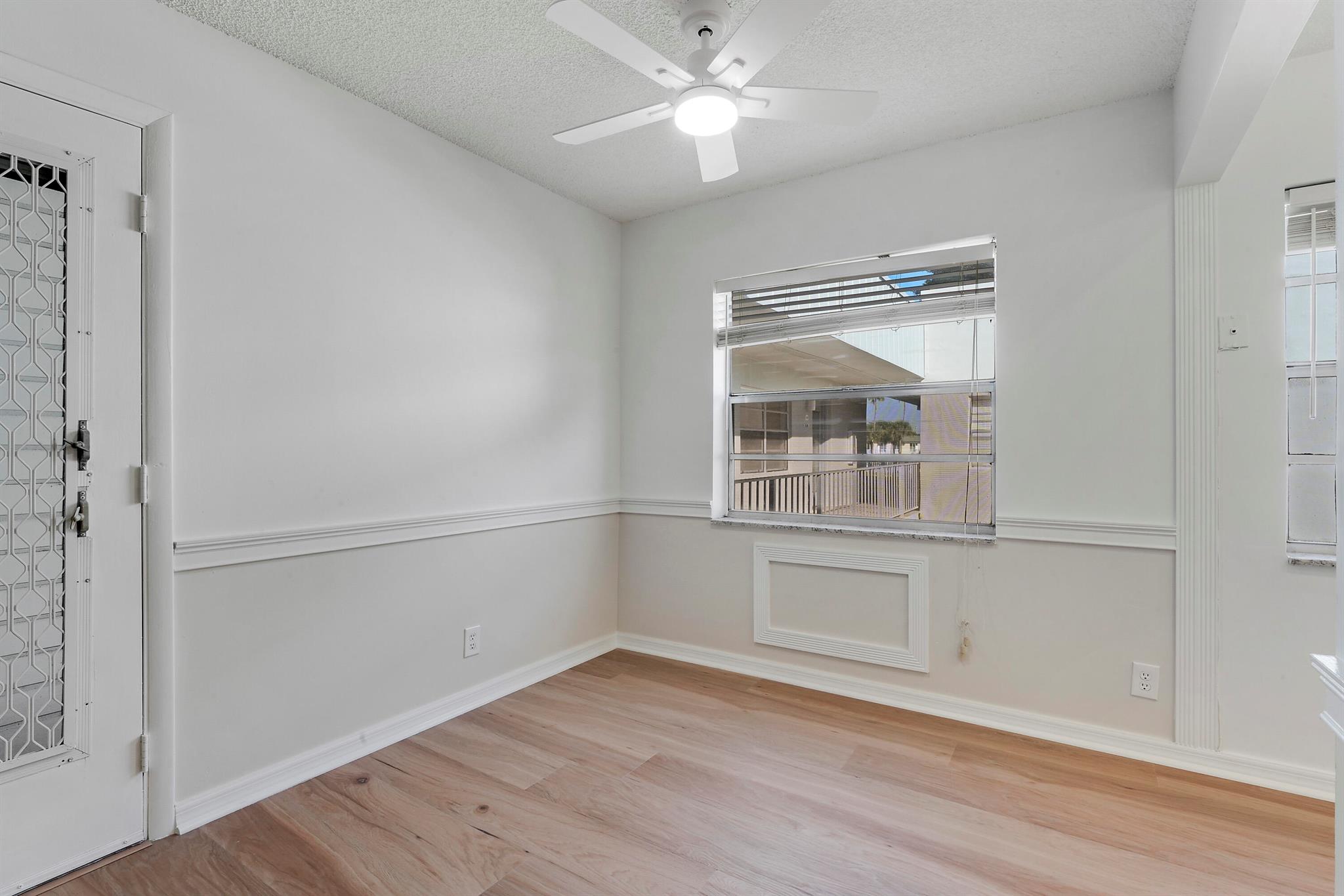 KINGS POINT FLANDERS COND - Residential