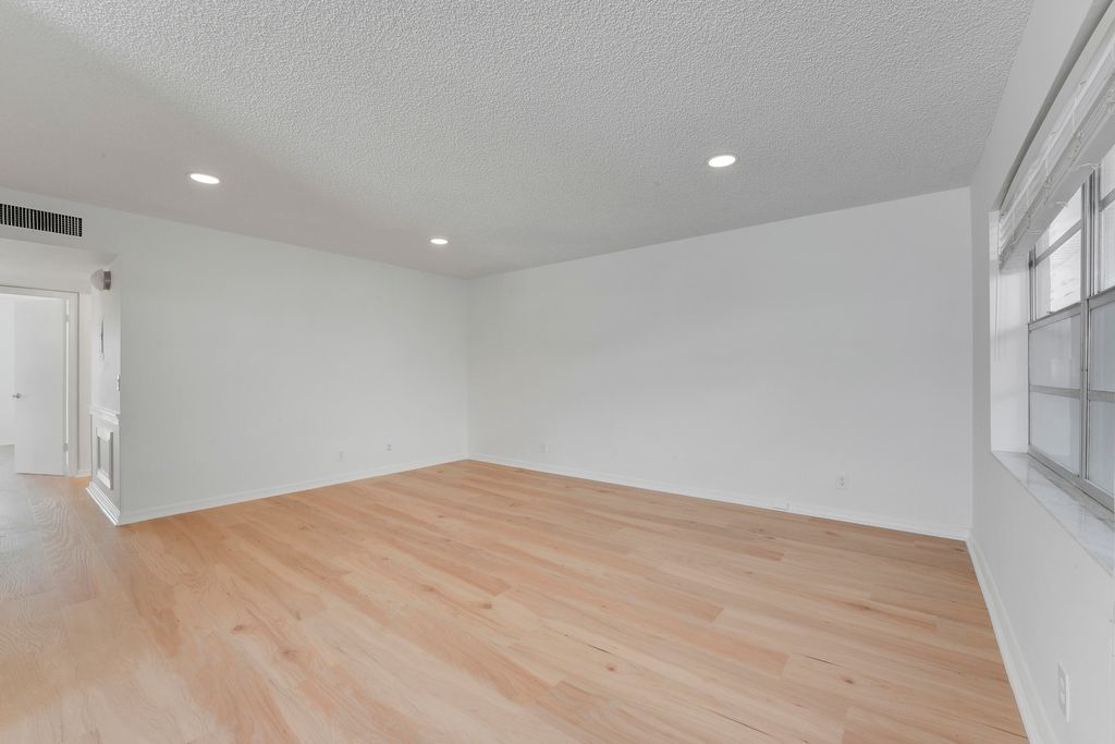 Photo of 332 Flanders G, Delray Beach, FL 33484 (MLS # R11142294)