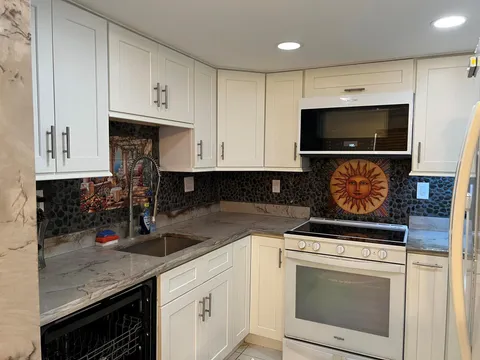 2 Burgundy A, Delray Beach, FL 33484 - MLS#: R11048566