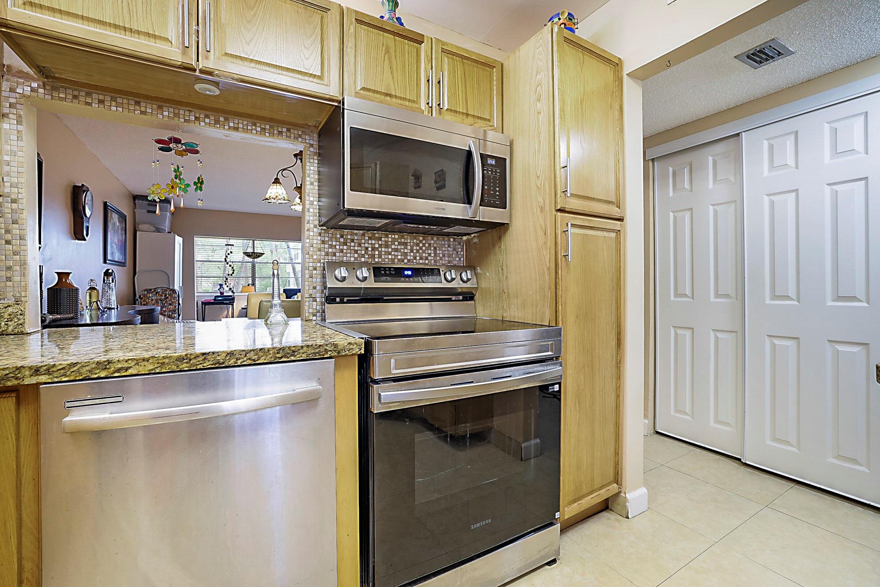 Holiday Springs - Residential